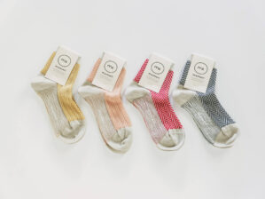 ギザコットンヘリンボーンソックス ME0107／memeri／NISHIGUCHI KUTSUSHITA