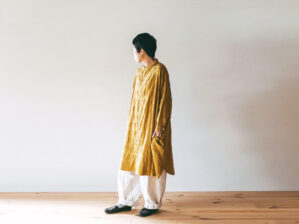 HUIS. シャトルリネンロングシャツ シャトルリネン／ロングシャツ 004／フレンチネイビー（ユニ