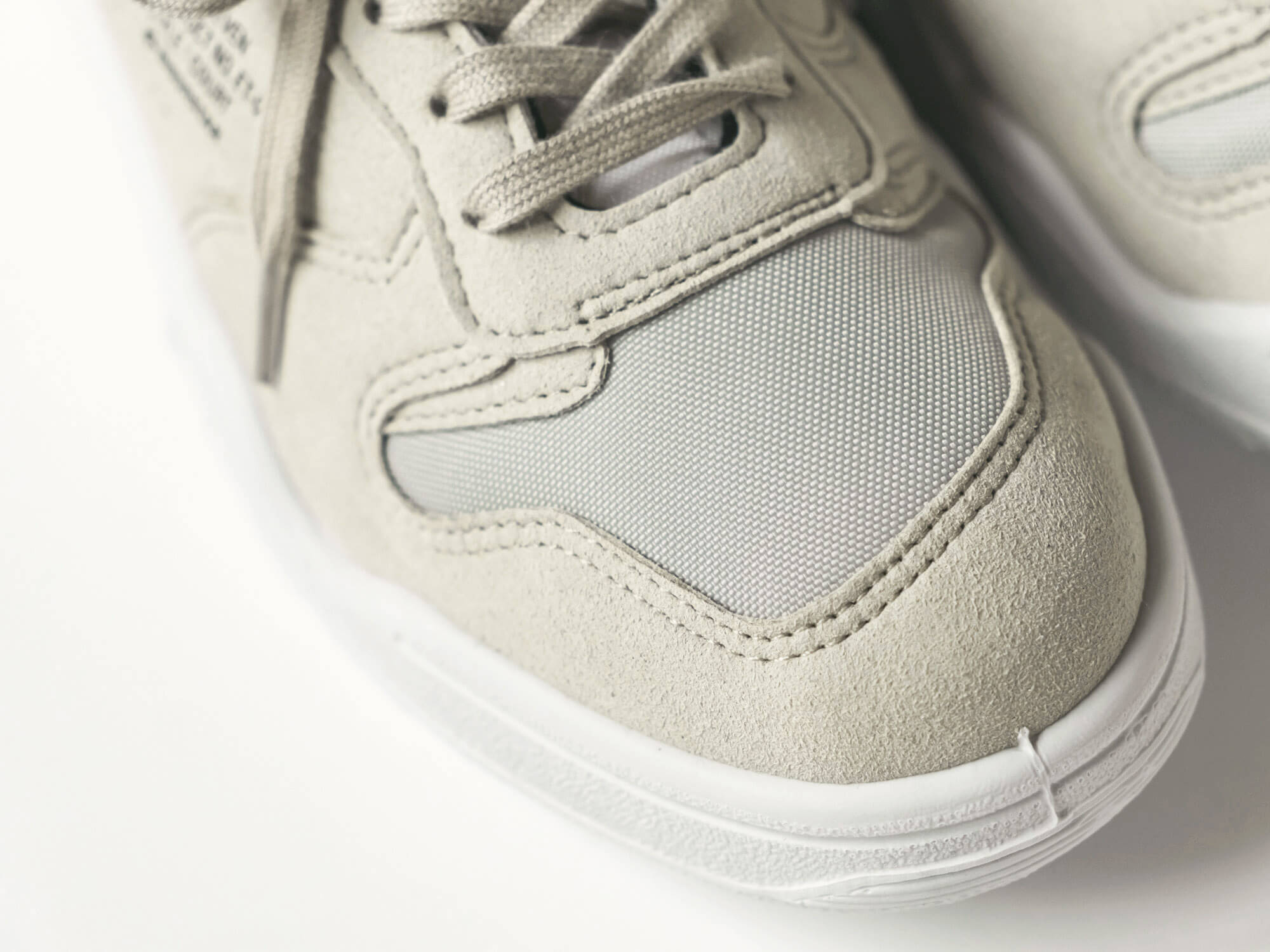 810s／CLEVEN／MOONSTAR