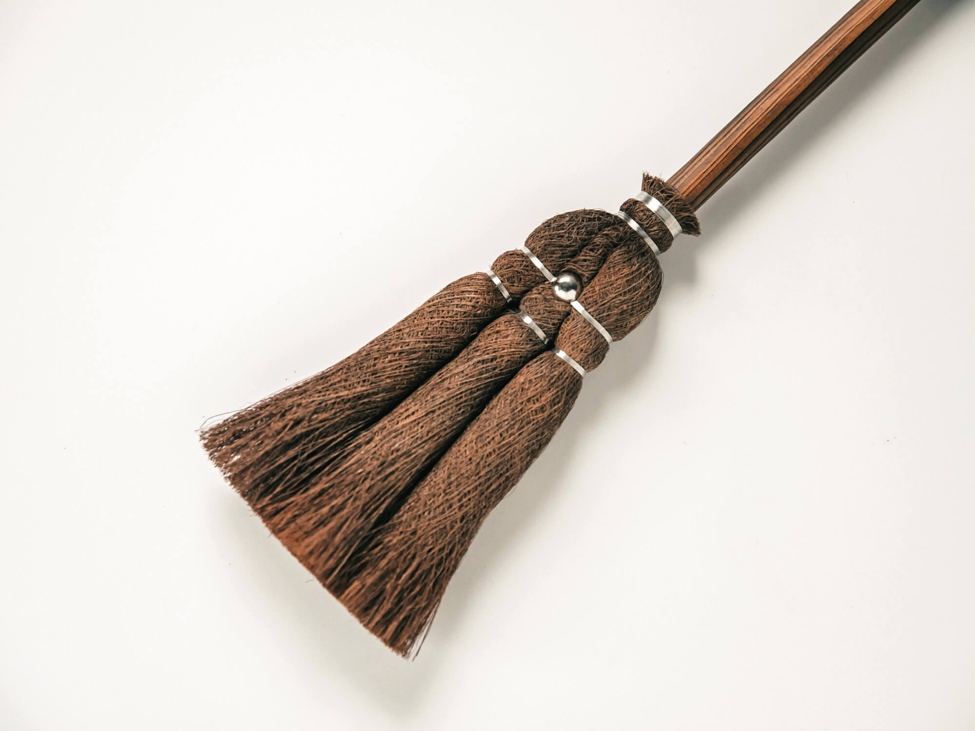 しゅろのやさしいほうき/三玉 焼檜柄/高田耕造商店