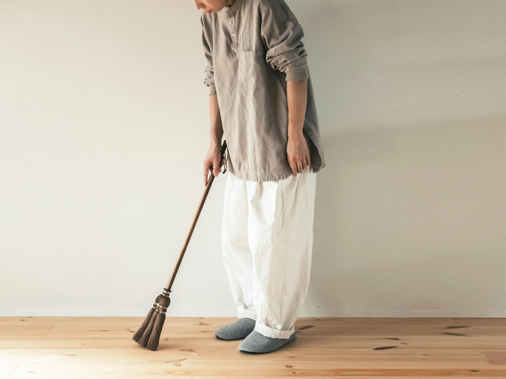 しゅろのやさしいほうき/三玉 焼檜柄/高田耕造商店